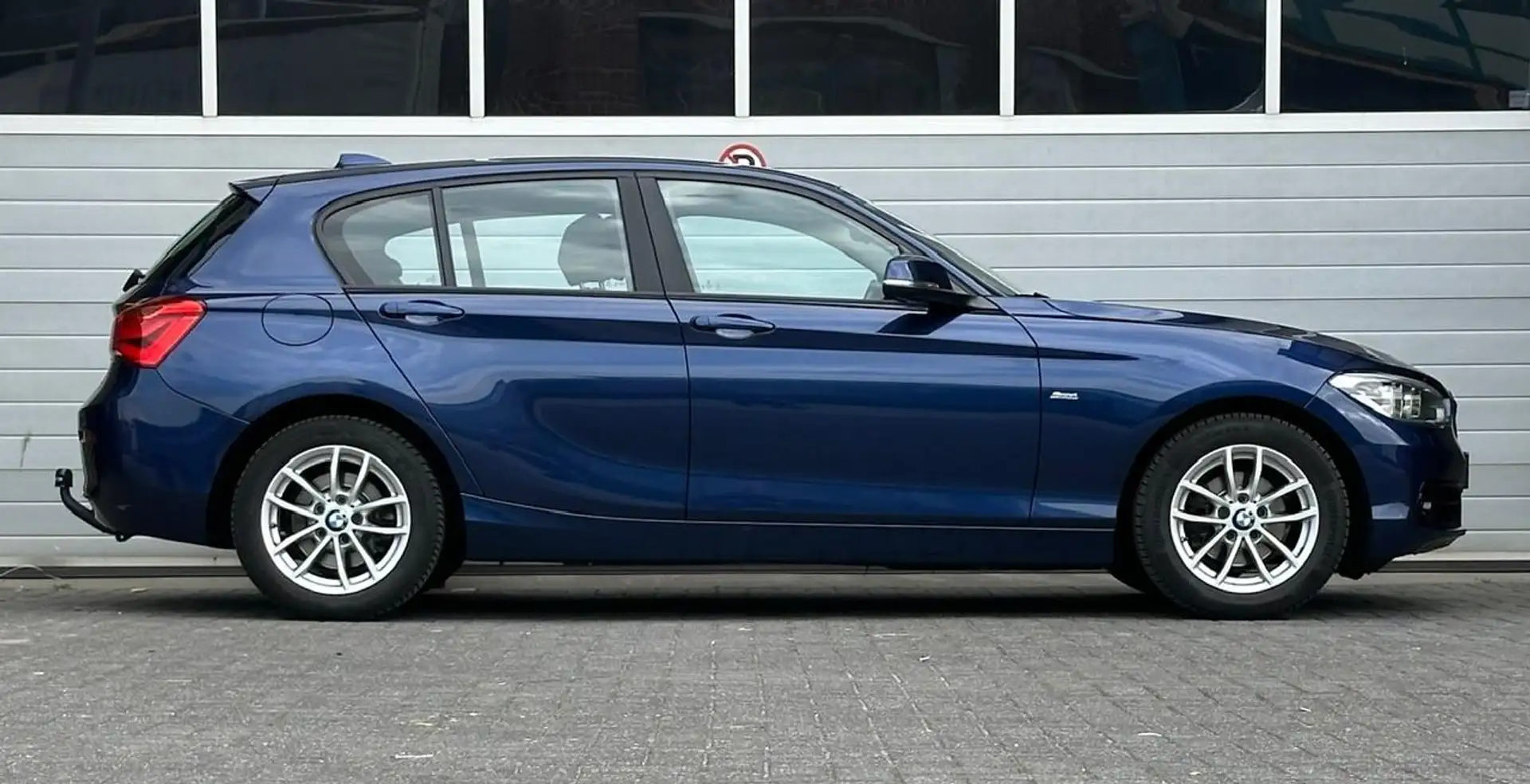 BMW 116 1-serie 116d Executive SportLine LED LCI Bleu - 2