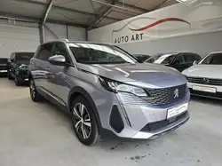 Peugeot 5008 Allure 7Sitzer LED AHK Navi SHZ DAB+
