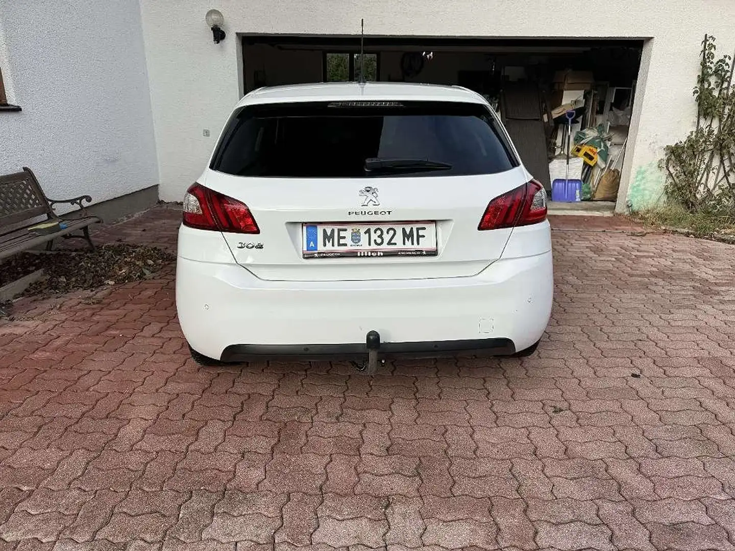 Peugeot 308 308 SW 1,2 PureTech 110 Style S Weiß - 2