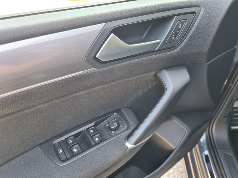 Volkswagen Touran 1.5 TSI DSG Active Navi+VZE 7-Sitzer RFK — photo 13