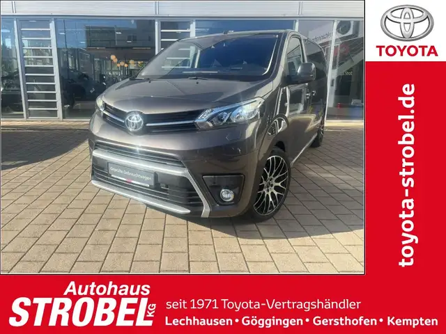 Toyota Proace (Verso) 2,0 l D 4D L1 (8 Si.) Verso Family Comfort