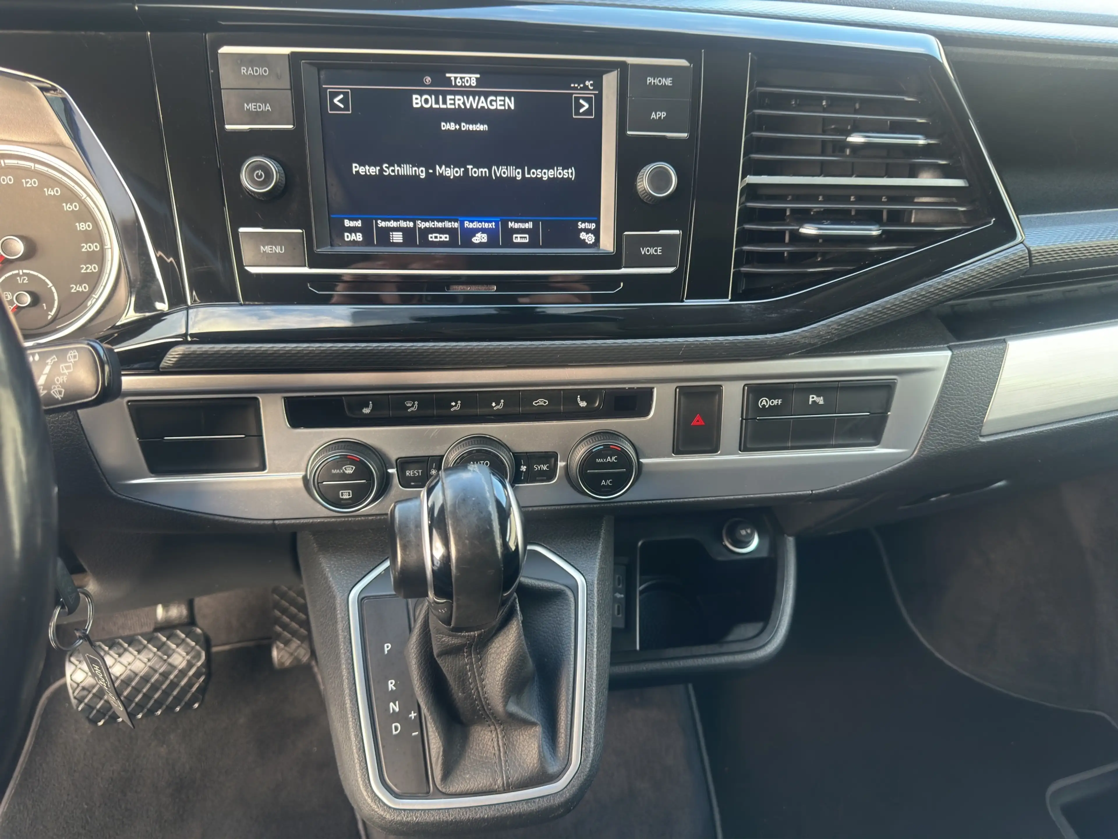 Volkswagen T6.1 Multivan Multivan Comfortline FWD*AHK*Standheizung — photo 15