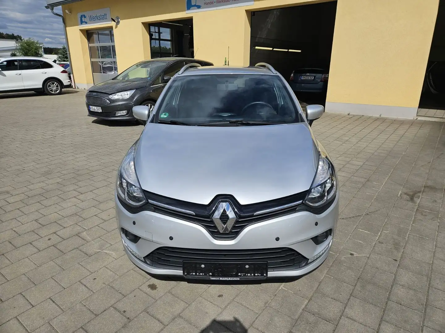 Renault Clio IV  Grandtour 1,5 dci 90 66kW*Navi*PDC* Gris - 2