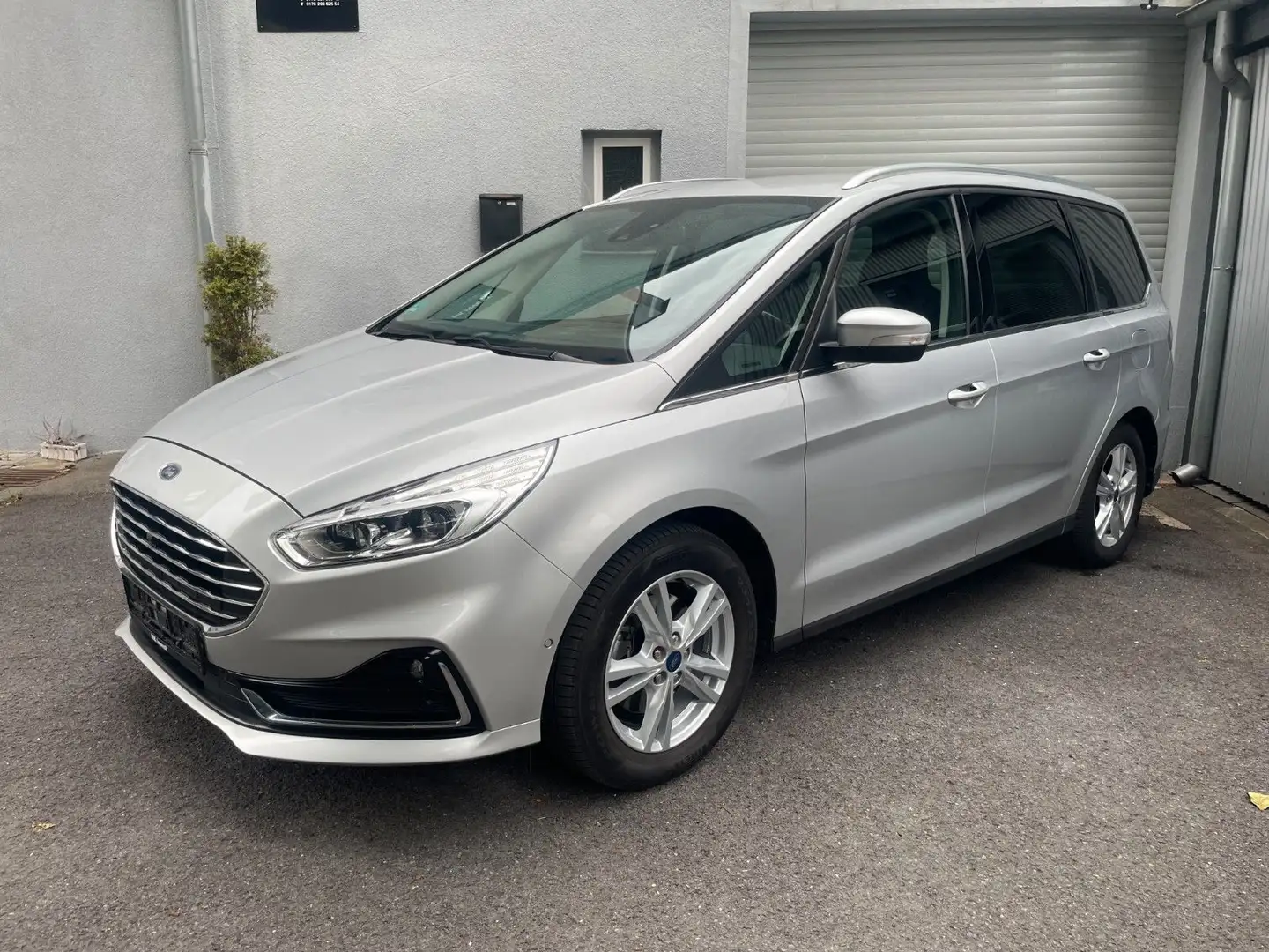 Ford Galaxy Titanium S&S 7 Sitzer Navi ACC PDC Aut. Argent - 2