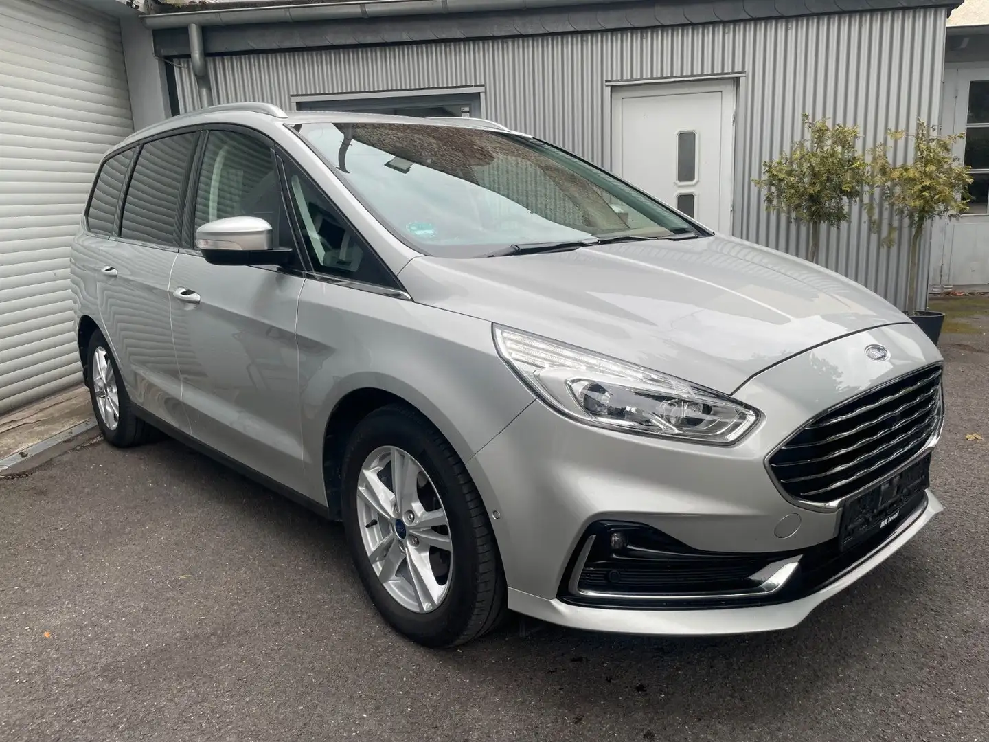 Ford Galaxy Titanium S&S 7 Sitzer Navi ACC PDC Aut. Argent - 1