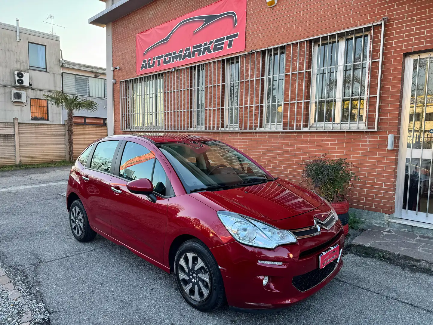 Citroen C3 1.2 e-vti airdream Seduction 82cv etg Červená - 1