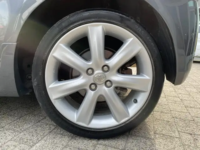 Toyota Yaris view 9