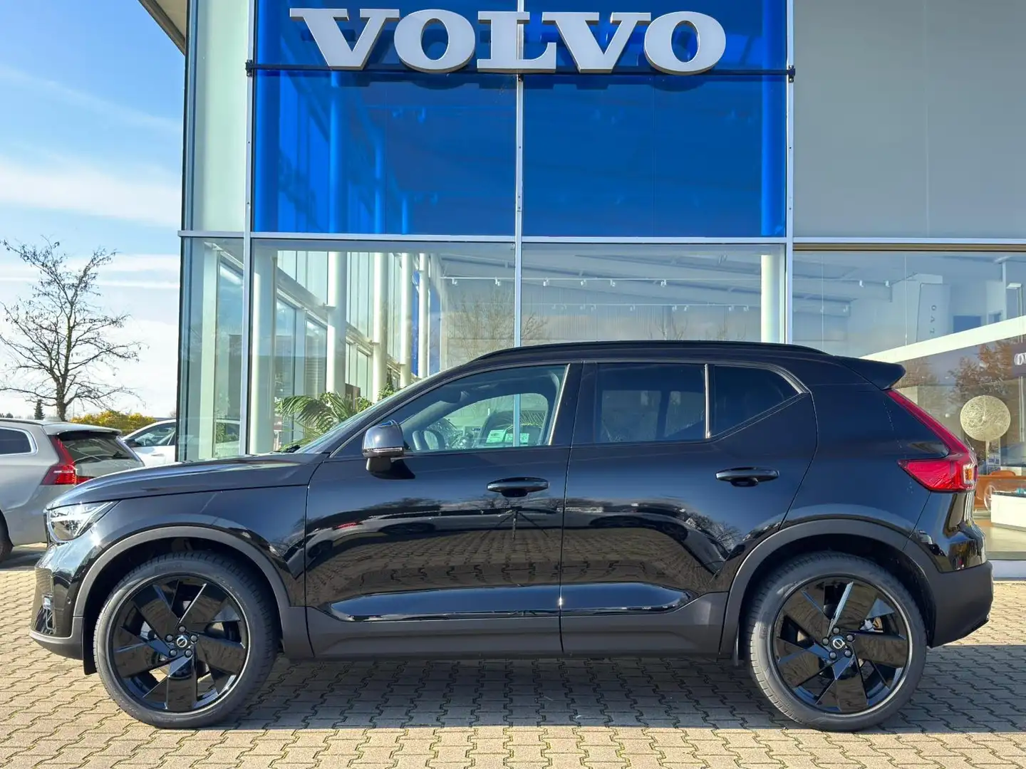 Volvo XC40 B4 Ultra Black Edition Schwarz - 2