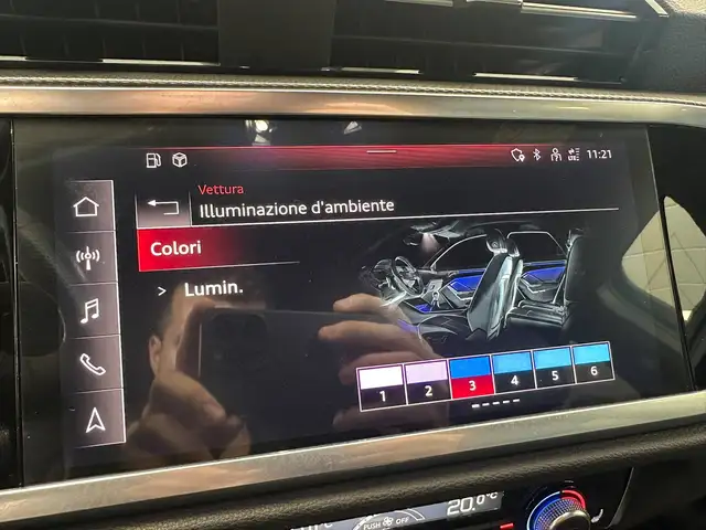 Audi Q3 view 11