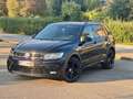 Volkswagen Tiguan 1.6 TDI Sport BMT Schwarz - thumbnail 1