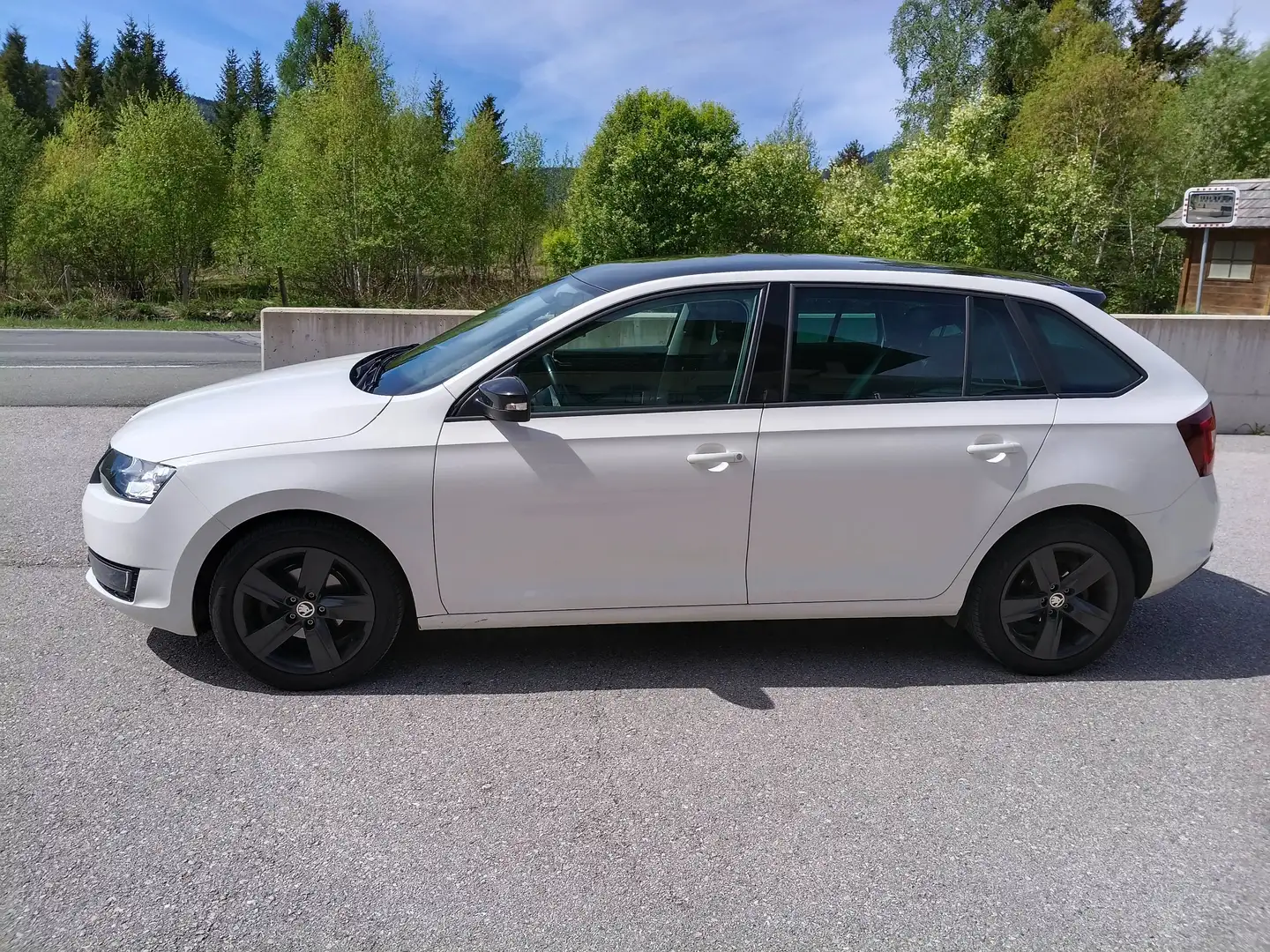 Skoda Rapid/Spaceback Rapid Spaceback 1,2 TSI Sport Sport Weiß - 2