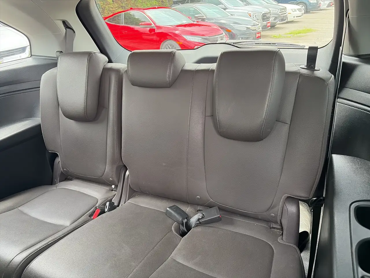 Honda Odyssey снимка Honda Odyssey