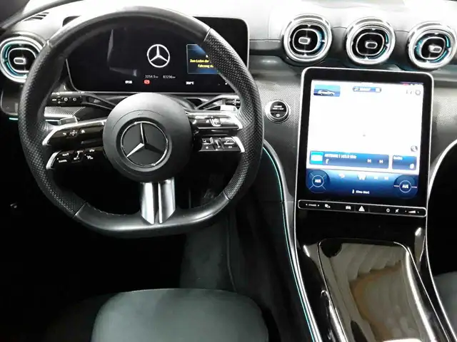 Mercedes-Benz 220 view 10