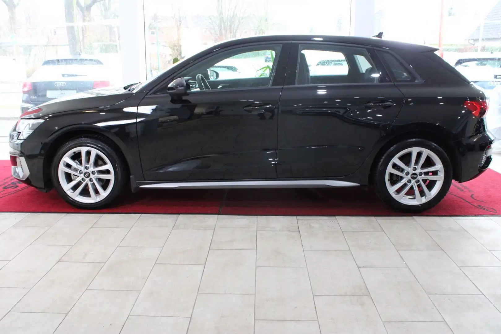 Audi A3 Sportback 35 TFSI Sport Virtuell*Carplay* Schwarz - 2