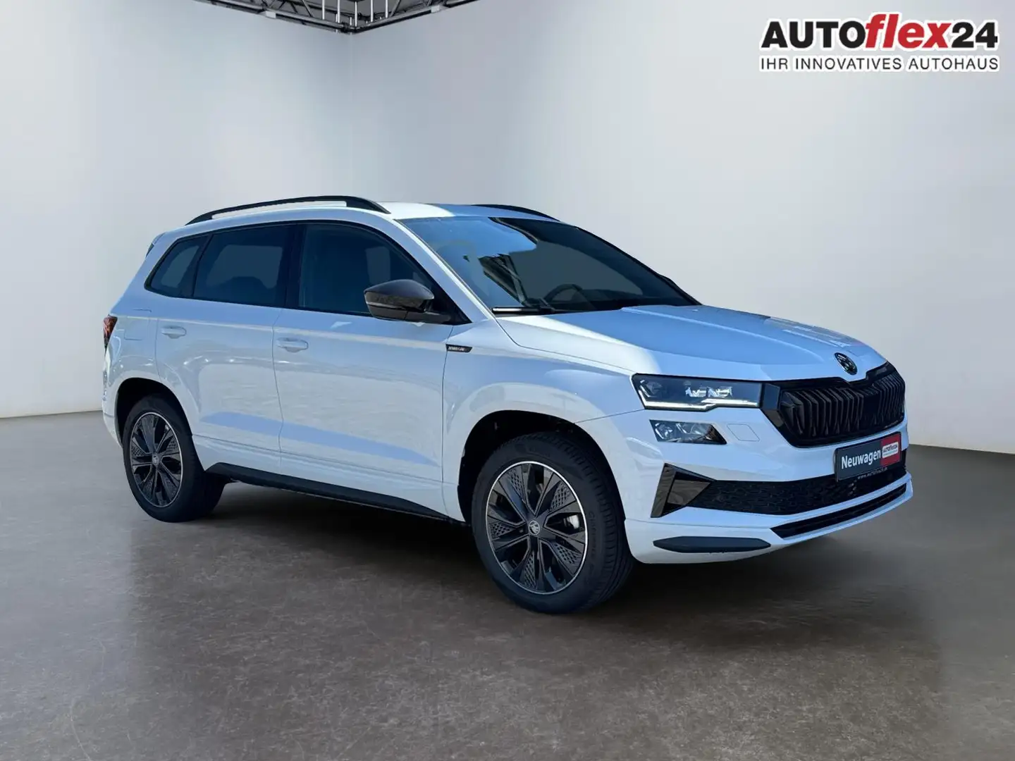 Skoda Karoq 2,0 TSI 4x4 DSG Sportline 2ZKli AHK ACC SHT PDC... Weiß - 1