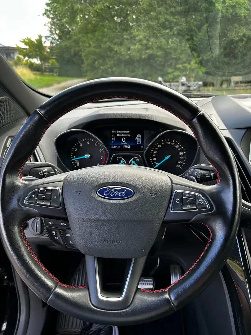 Ford Kuga Kuga 1.5 Schwarz - 2