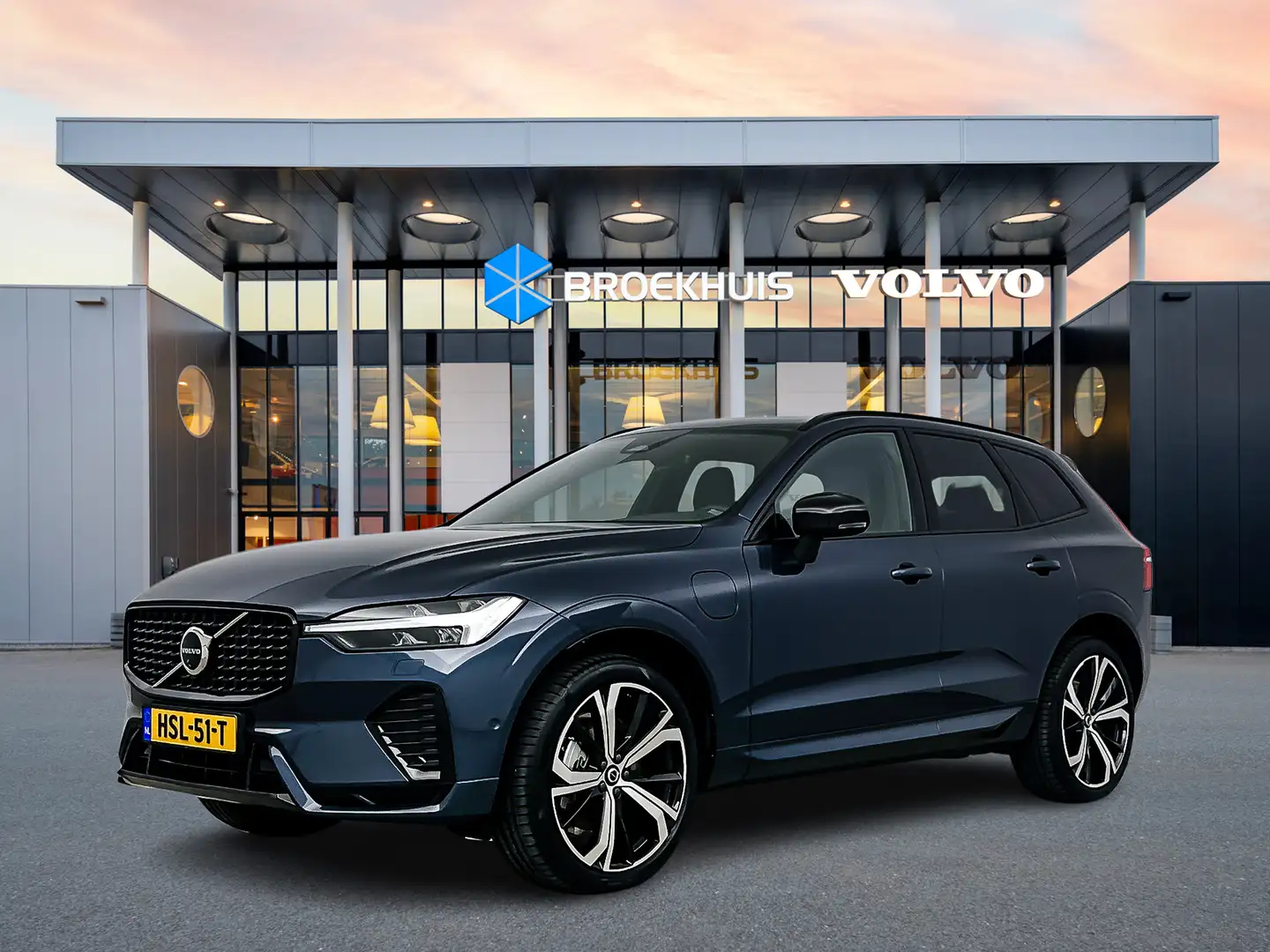 Volvo XC60 T6 Recharge AWD Plus Dark| 21" | 360 Camera | Spor Blauw - 1