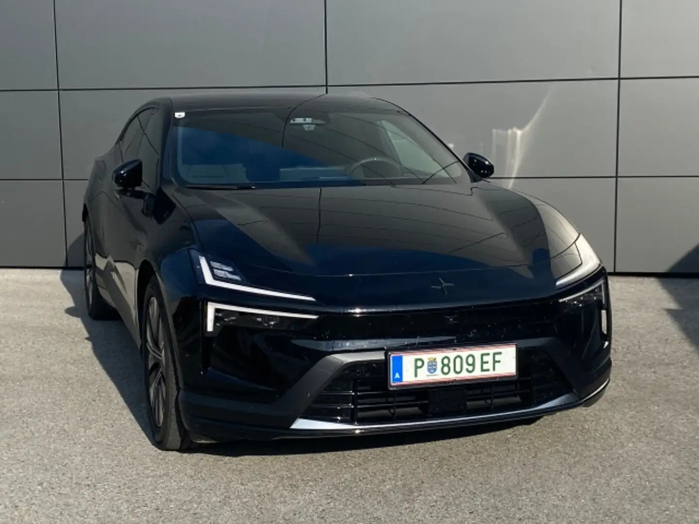 Polestar 4 Long Range 100 kWh Single Motor Schwarz - 2