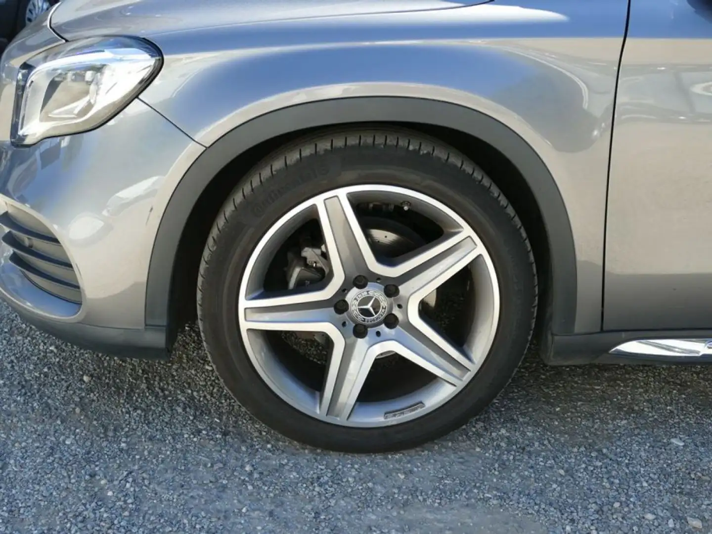 Mercedes-Benz GLA 180 180 122 Ch FASCINATION 7g DCT Gris - 2