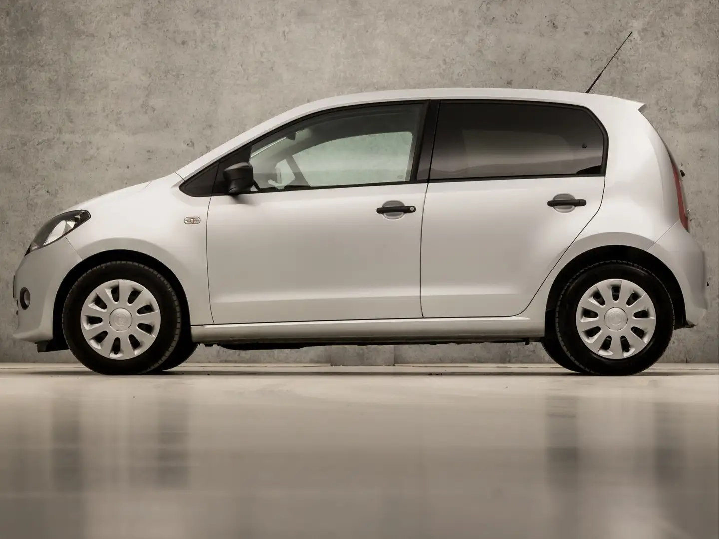 Skoda Citigo 1.0 Greentech Sport (NAVIGATIE, 5 DEURS, GETINT GL Grijs - 2