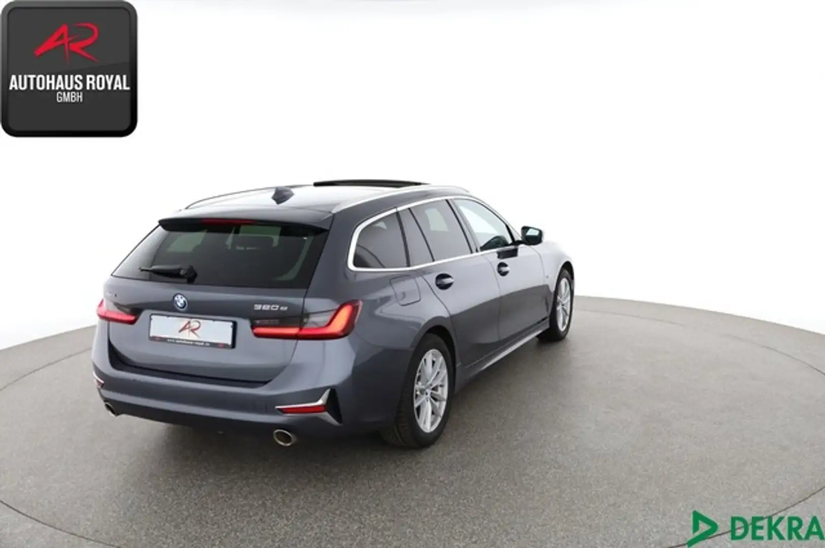 BMW 320 e T xDrive LUXURY LINE PANO,CARPLAY,ACC,SH Grey - 2