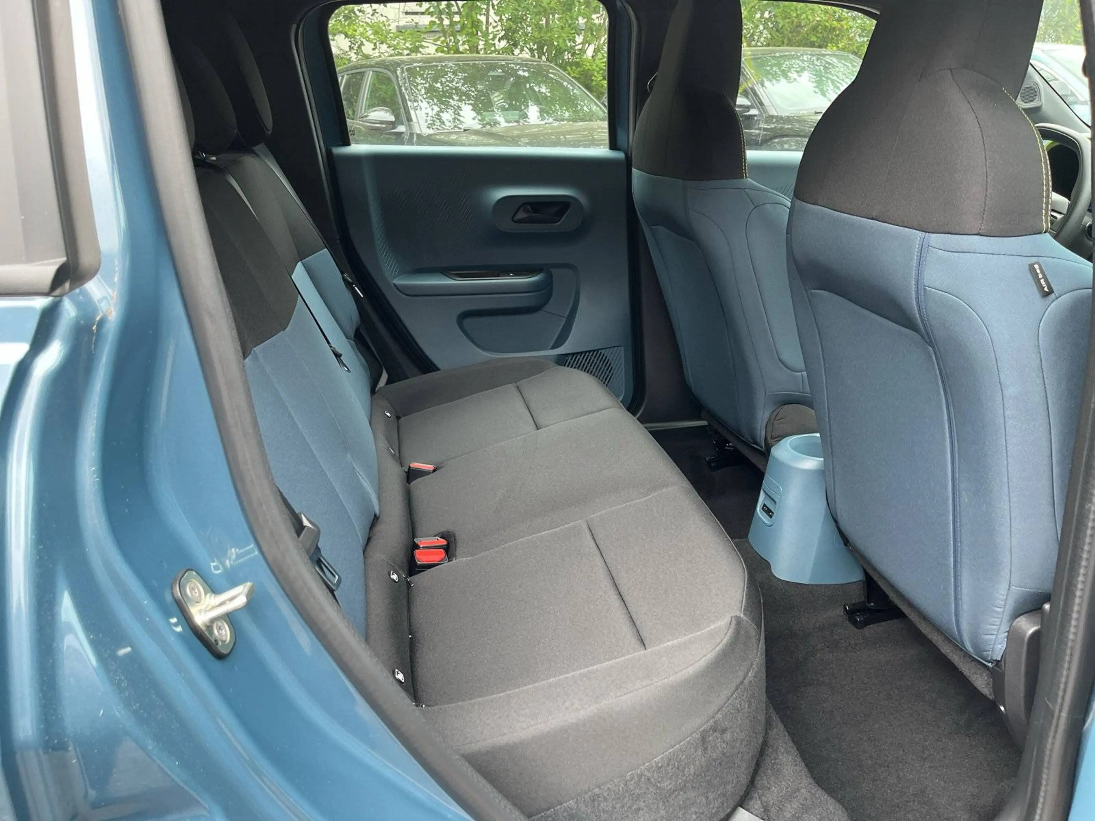 Fiat Grande Panda 1.2 Hybrid 74 kW Business Edition — photo 7