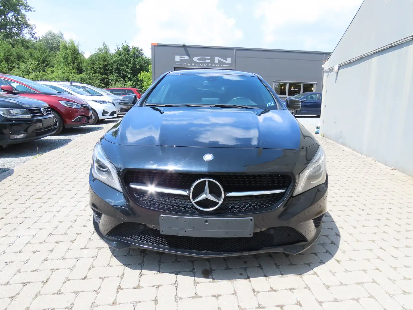Mercedes-Benz CLA 200 d 4-Matic Noir - 2