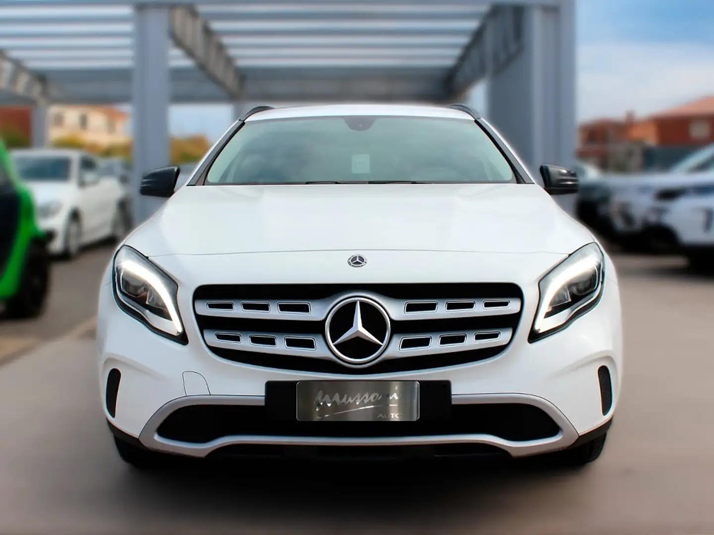 Mercedes-Benz GLA 200 d Night Edition auto Bianco - 2