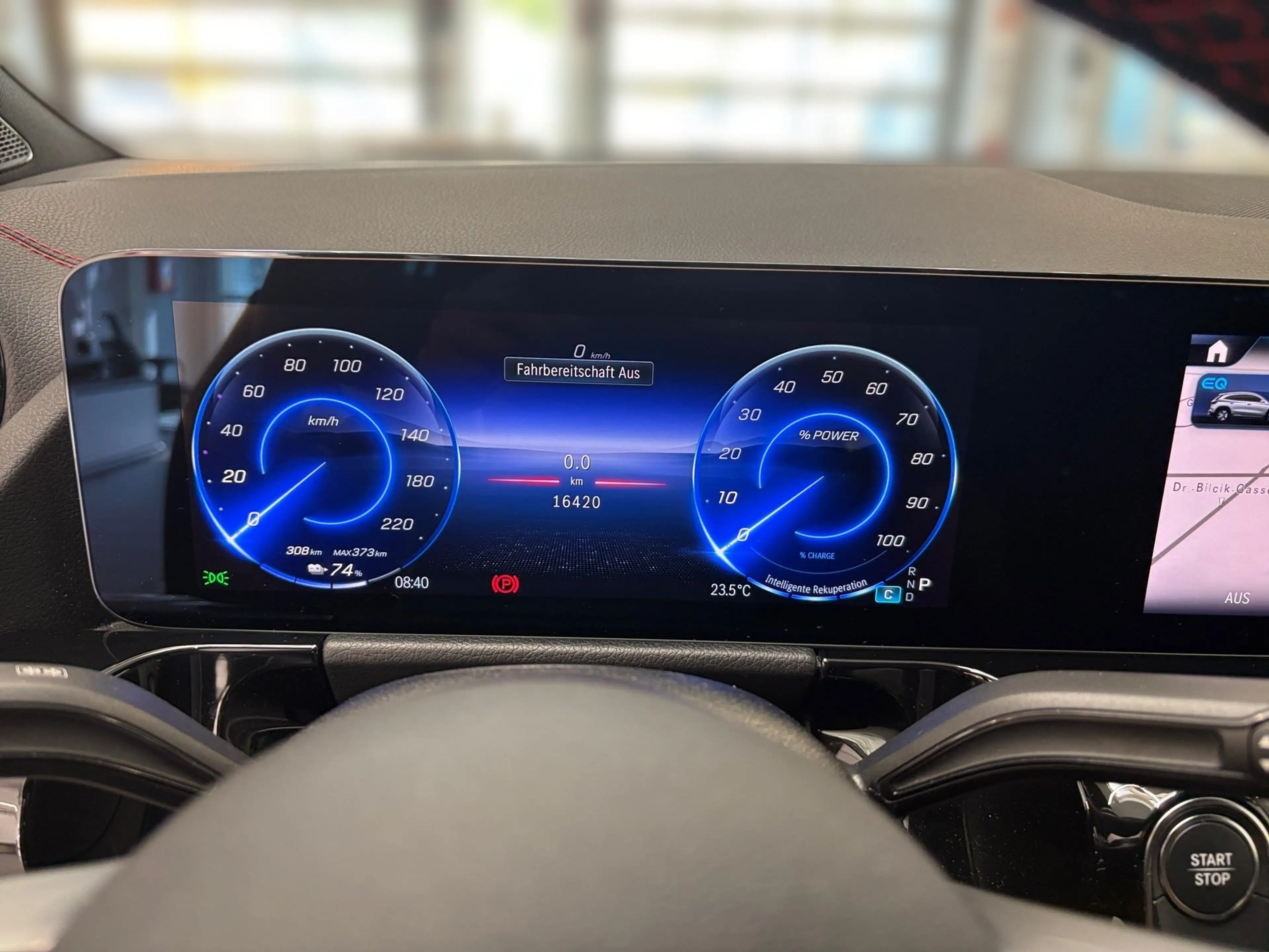 Mercedes-Benz EQA 300 4M AMG LINE DISTRONIC NIGHT PAKET — photo 13