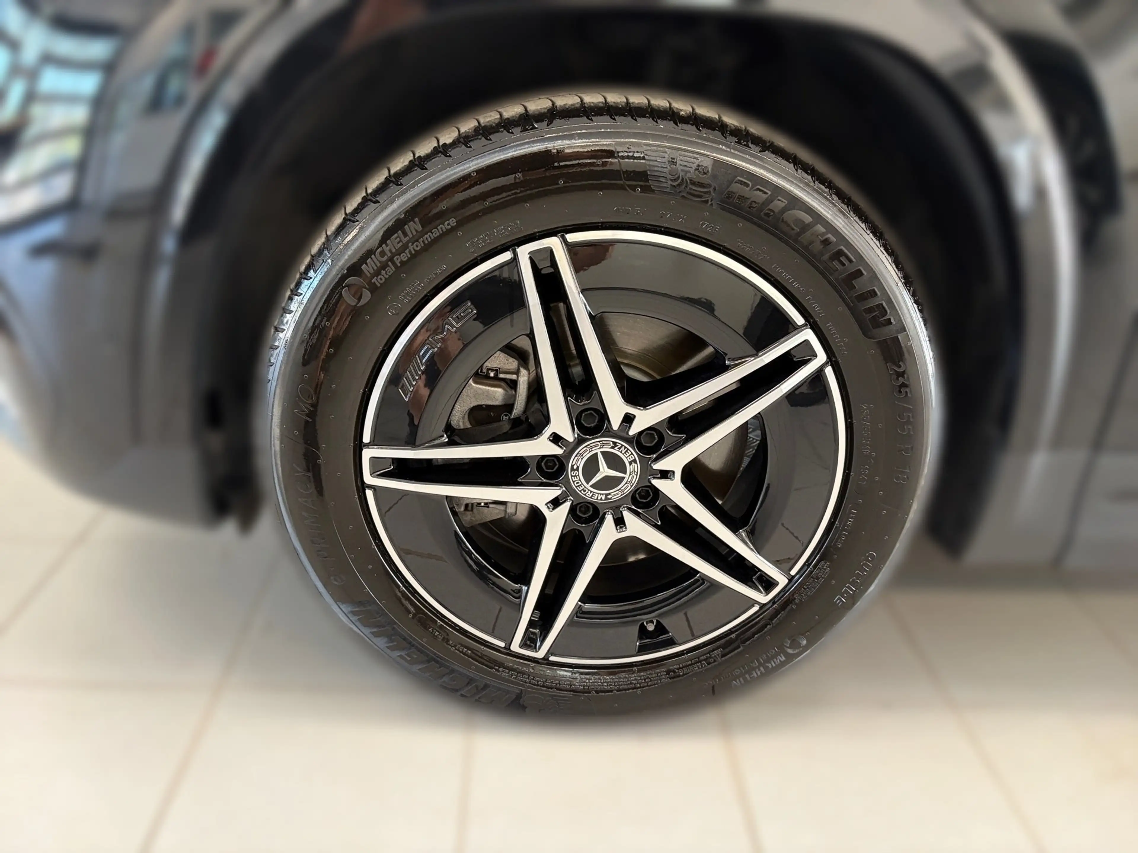 Mercedes-Benz EQA 300 4M AMG LINE DISTRONIC NIGHT PAKET — photo 10