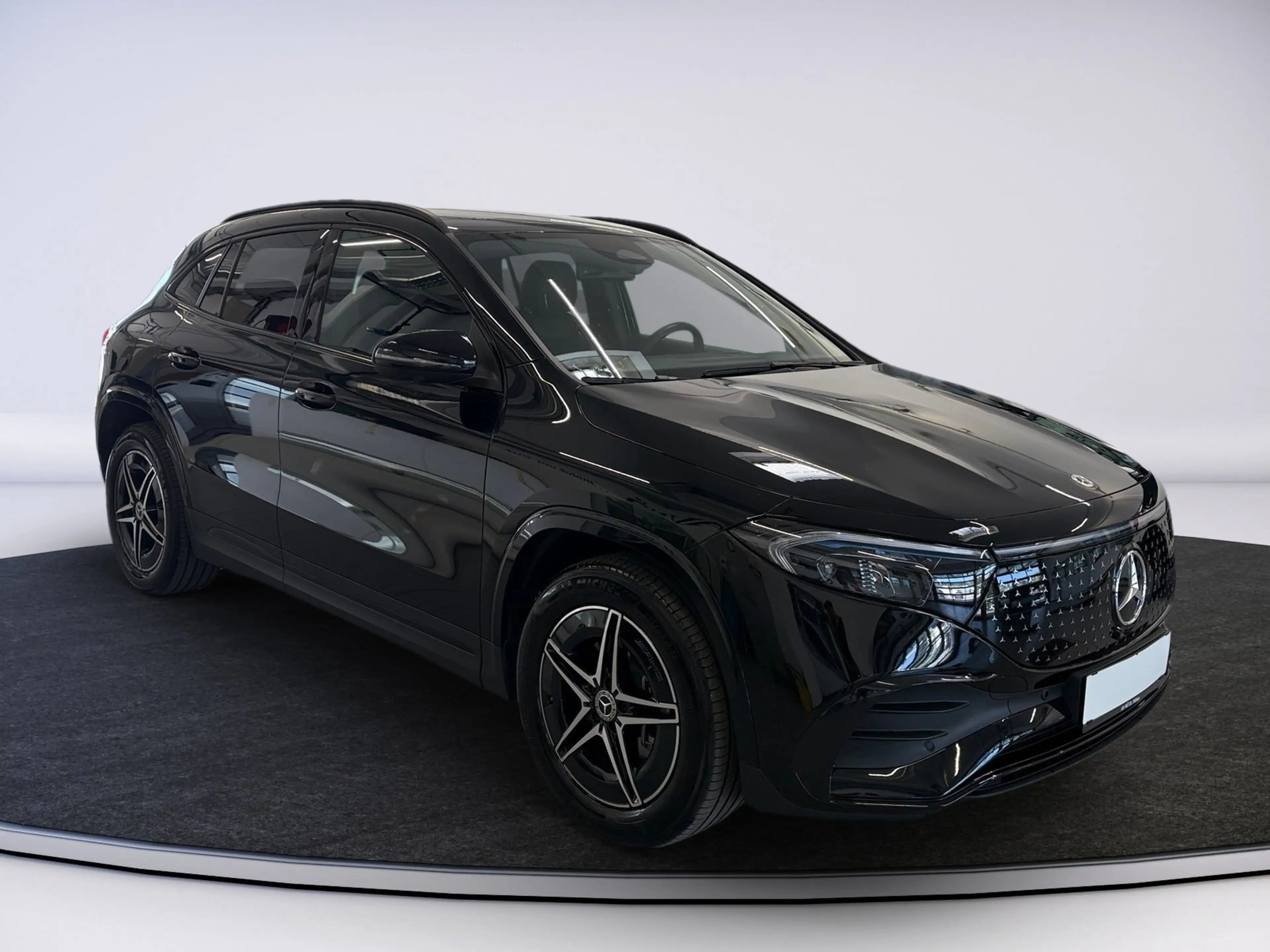 Mercedes-Benz EQA 300 4M AMG LINE DISTRONIC NIGHT PAKET — photo 7
