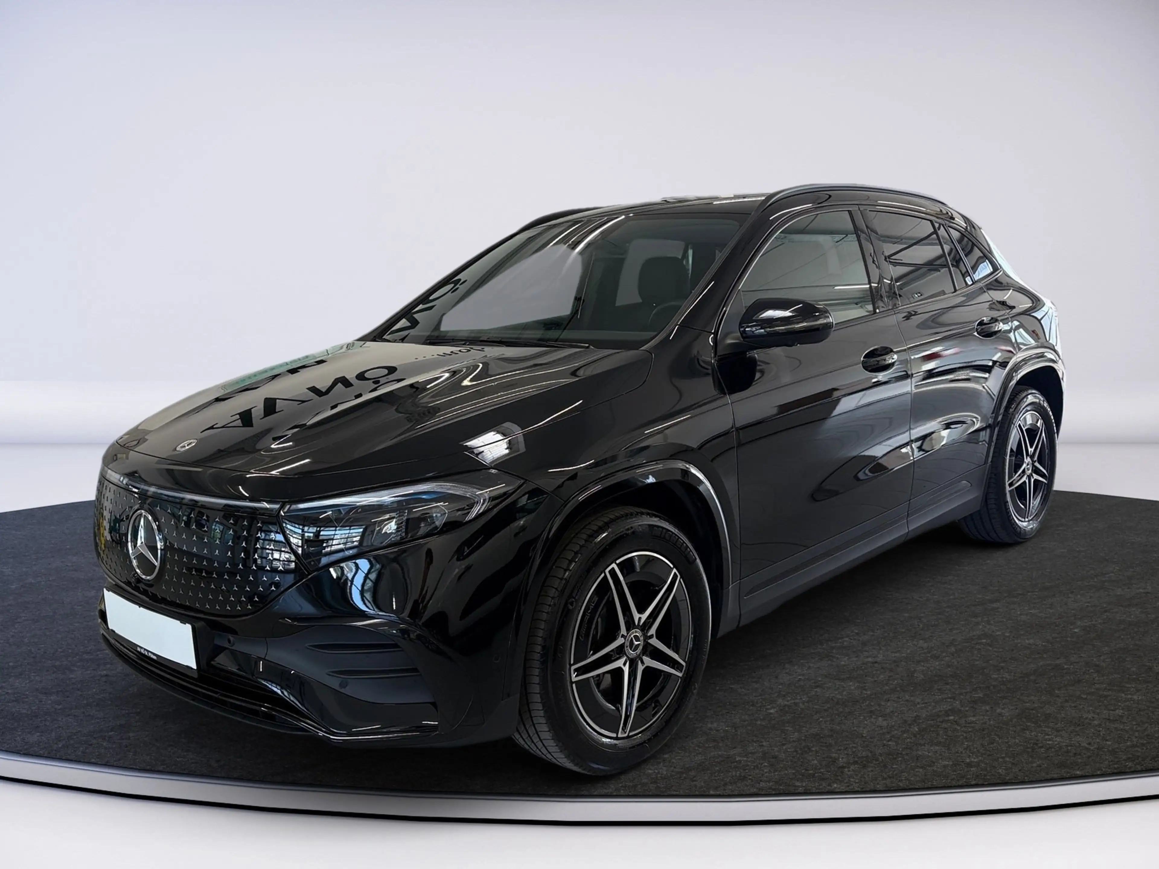 Mercedes-Benz EQA 300 4M AMG LINE DISTRONIC NIGHT PAKET — photo 2