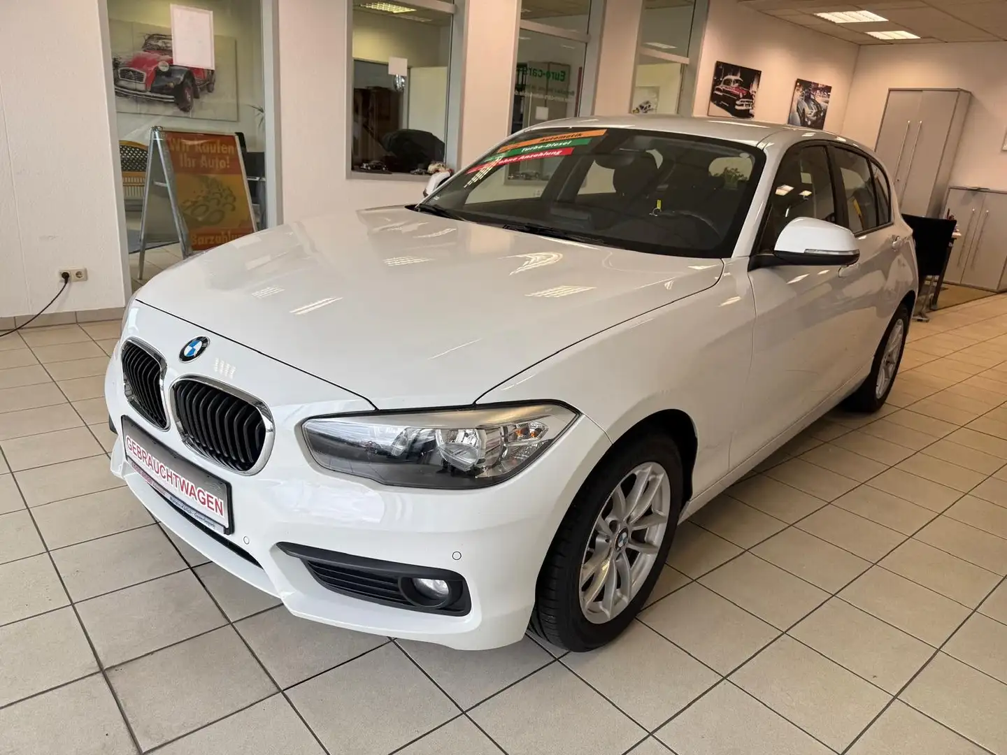BMW 116 d Advantage /AHK/NAVI/KLIMA/8.FACH BEREIFT Weiß - 1