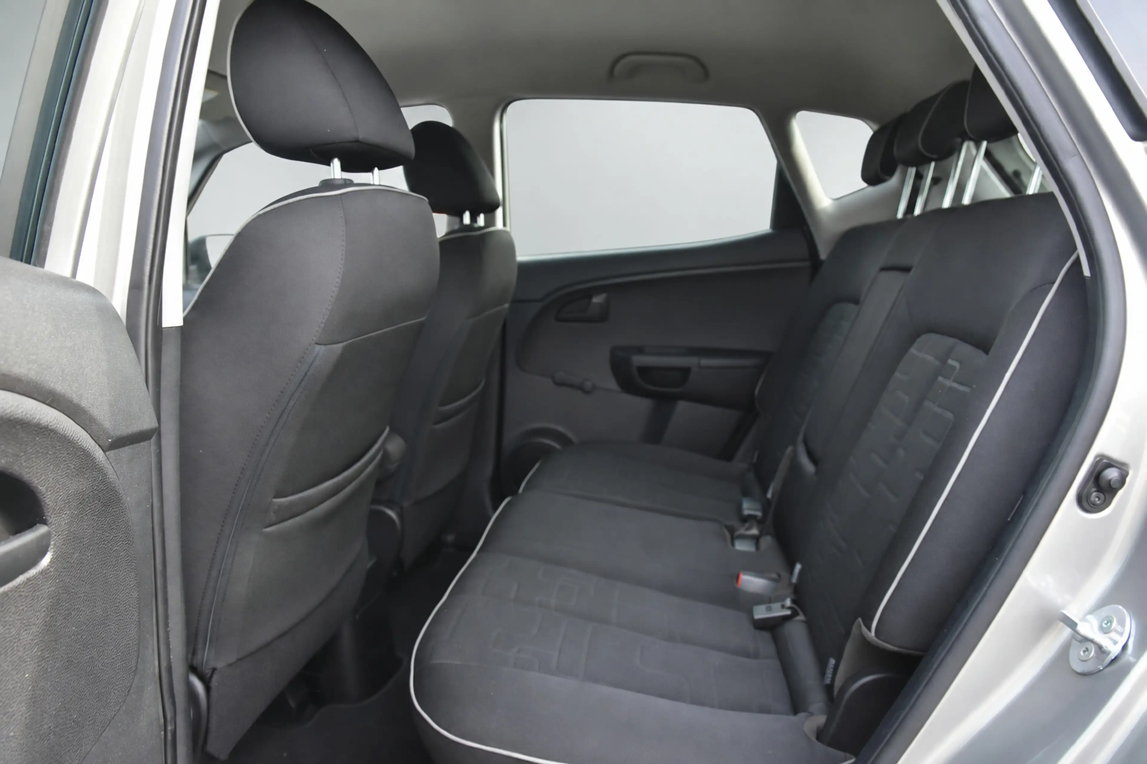Kia Venga 1.4 CVVT 20th Anniversary + CAMERA * NAVI * TREKHA — photo 11