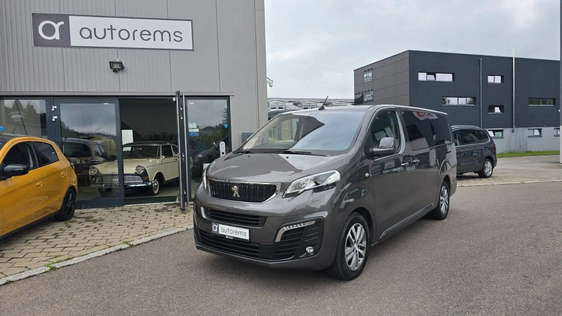 Peugeot Traveller Business *VIP*L3*PANO*ASSIST*ACC*AHK* Gris - 1