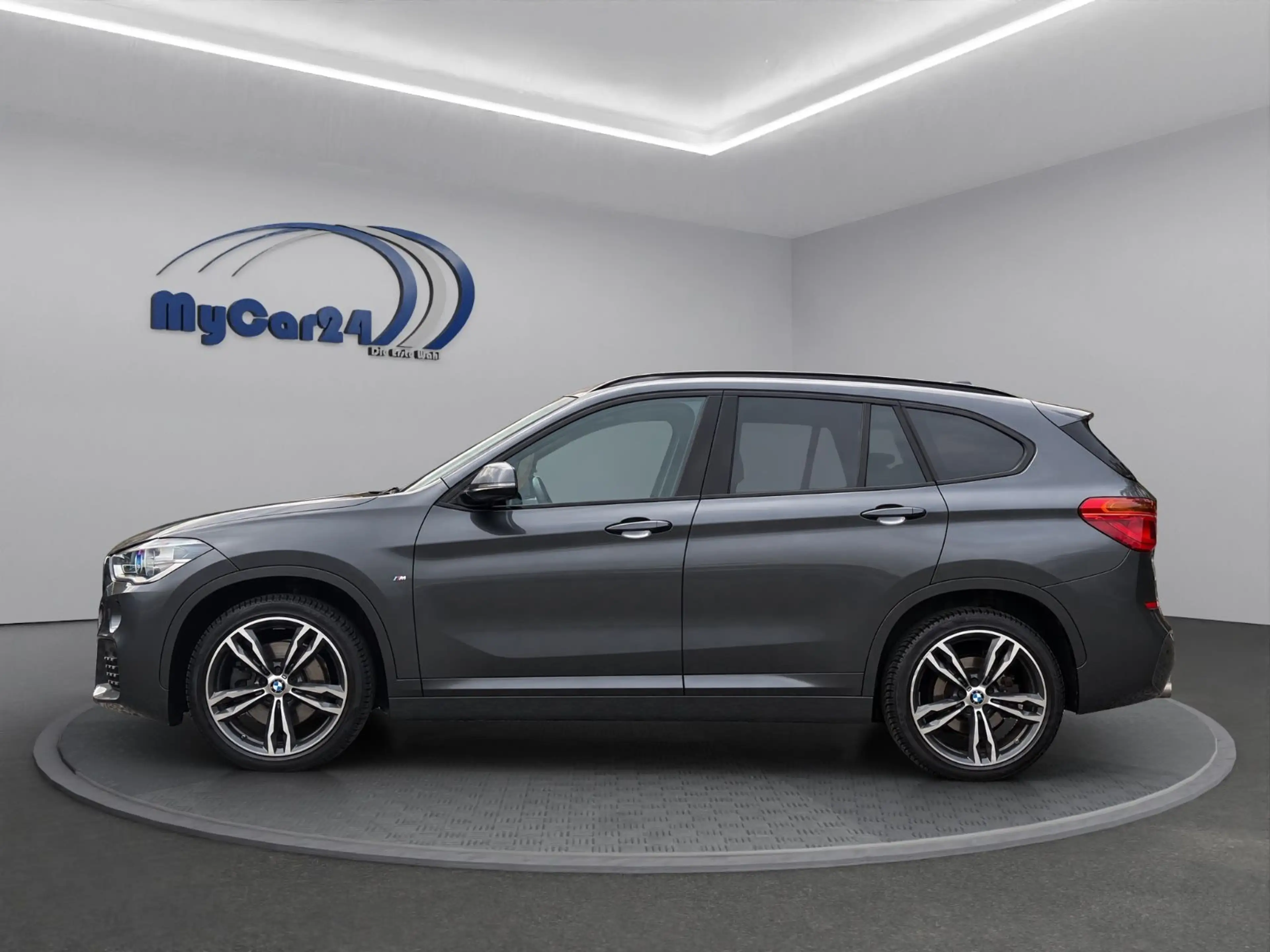 BMW X1 20 d M-Sport°Autom.°Pano°HeadUp°LED°19Zoll — photo 12