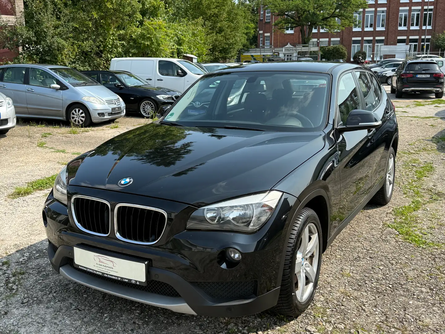 BMW X1 16 d sDrive*PDC*AHK*Garantie* Schwarz - 2