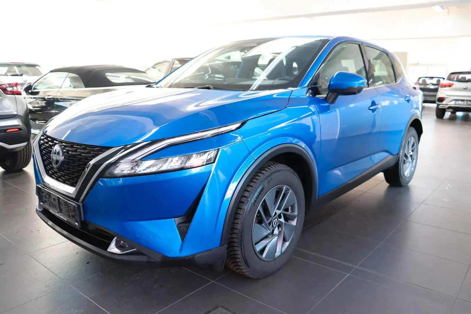 Nissan Qashqai 1.3 Acenta Navi 360° ACC Winterpak Alu17 Modrá - 1