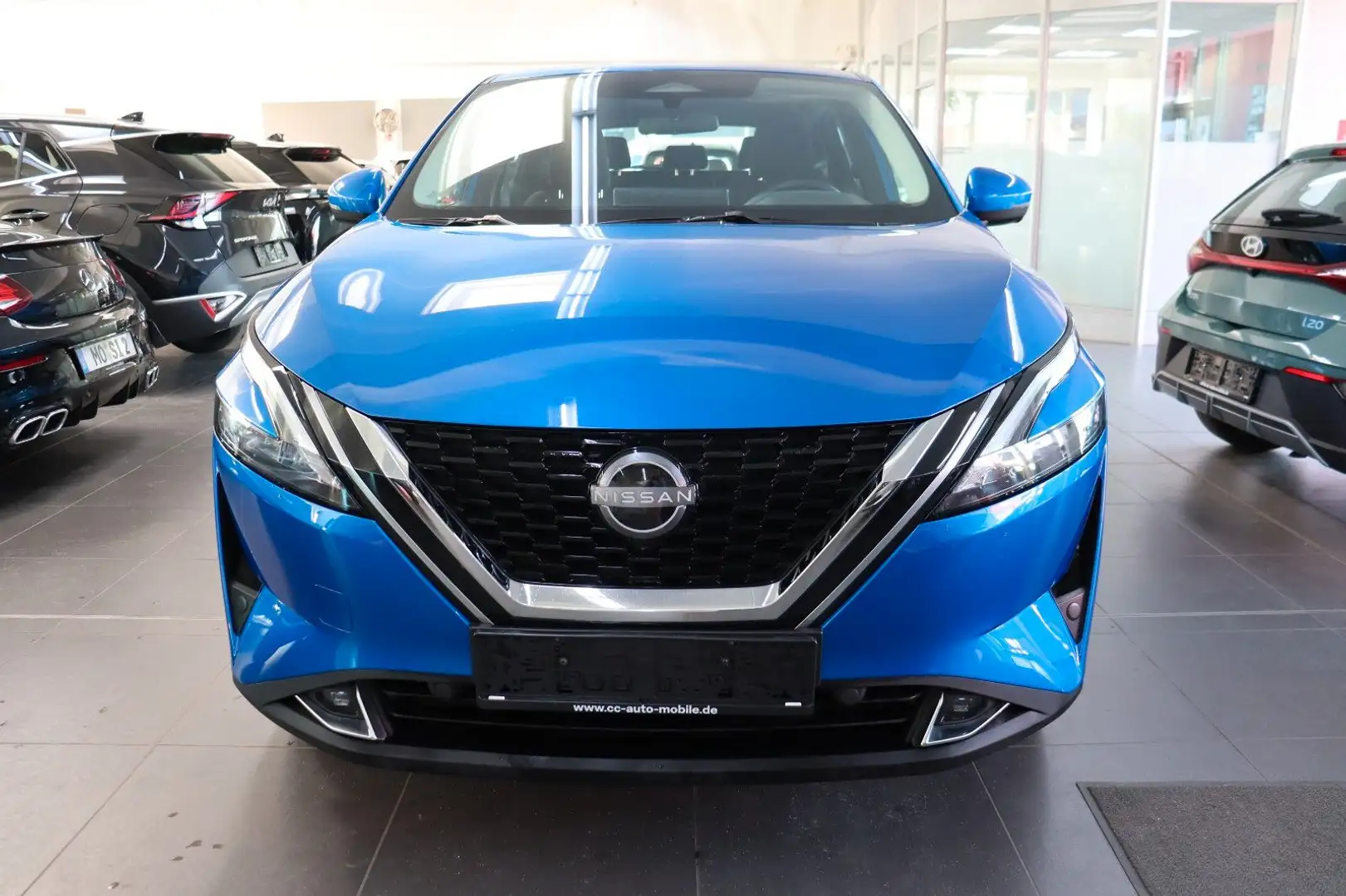 Nissan Qashqai 1.3 Acenta Navi 360° ACC Winterpak Alu17 Modrá - 2