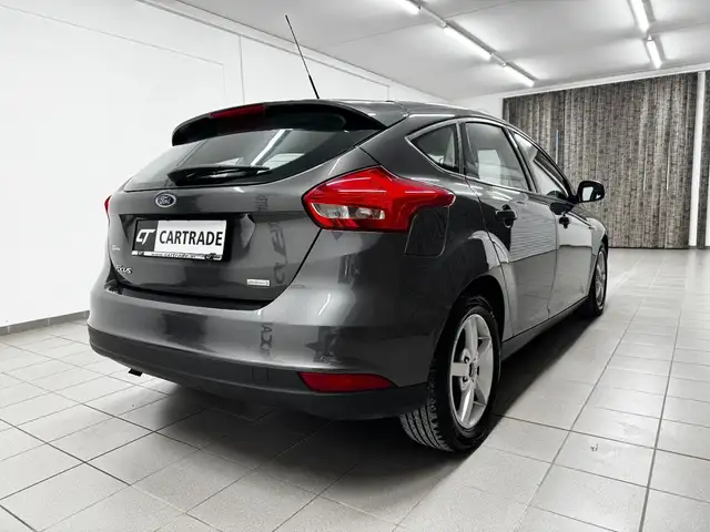 Ford Focus view 7