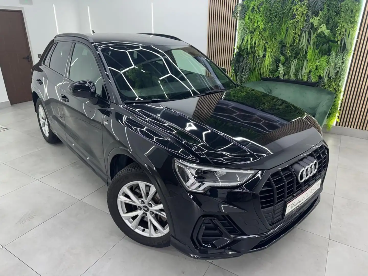 Audi Q3 45 TFSI e 180kW S tronic Black Line Noir - 2