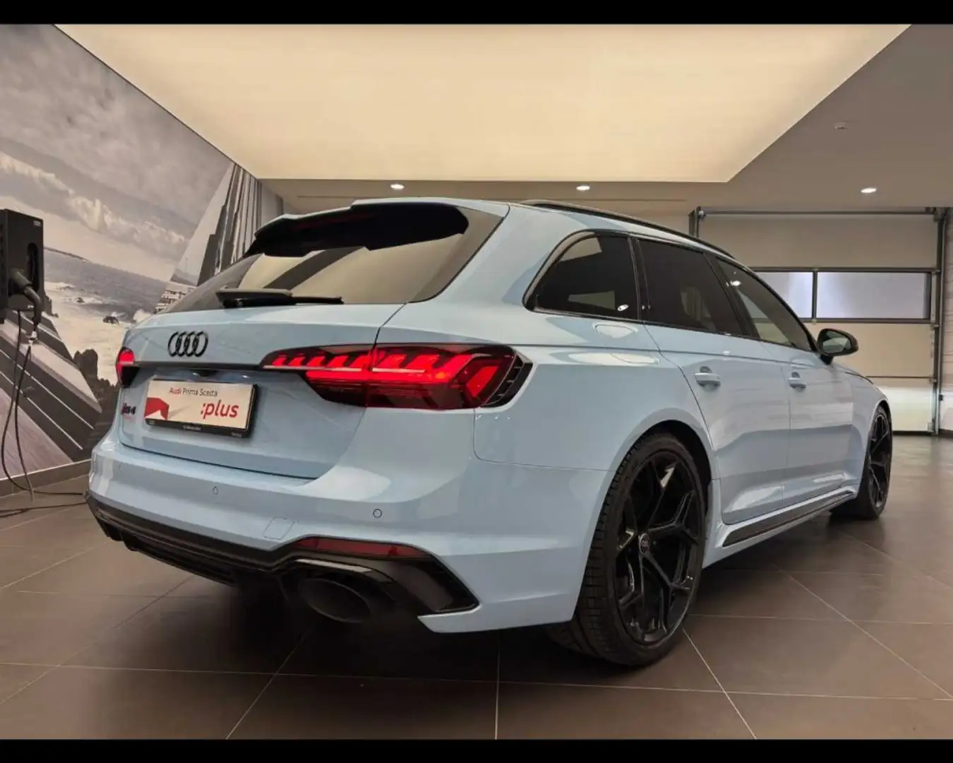 Audi RS 4 Avant Синій - 2