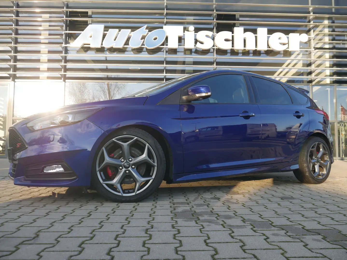 Ford Focus ST 2.0 EcoBoost Navi Bi-Xenon Kamera RS-Spoiler Blauw - 1