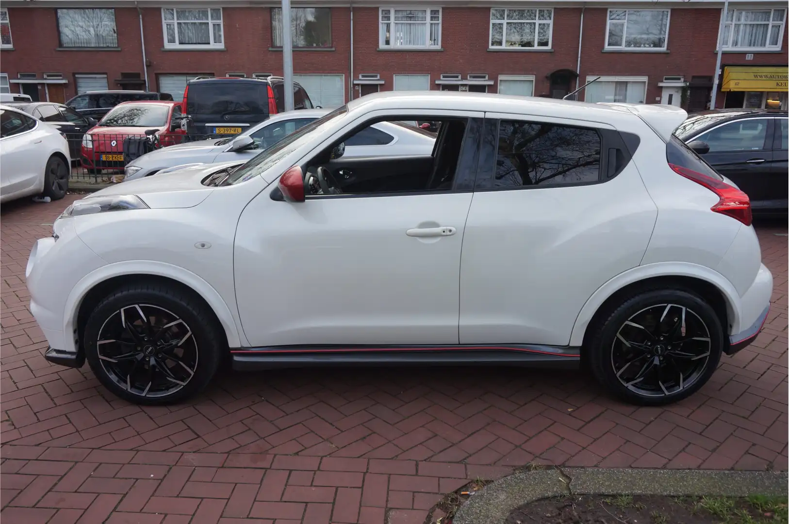 Nissan Juke 1.6 Turbo NISMO All-Mode AUTOMAAT  PLAATJE 200 PK Wit - 2