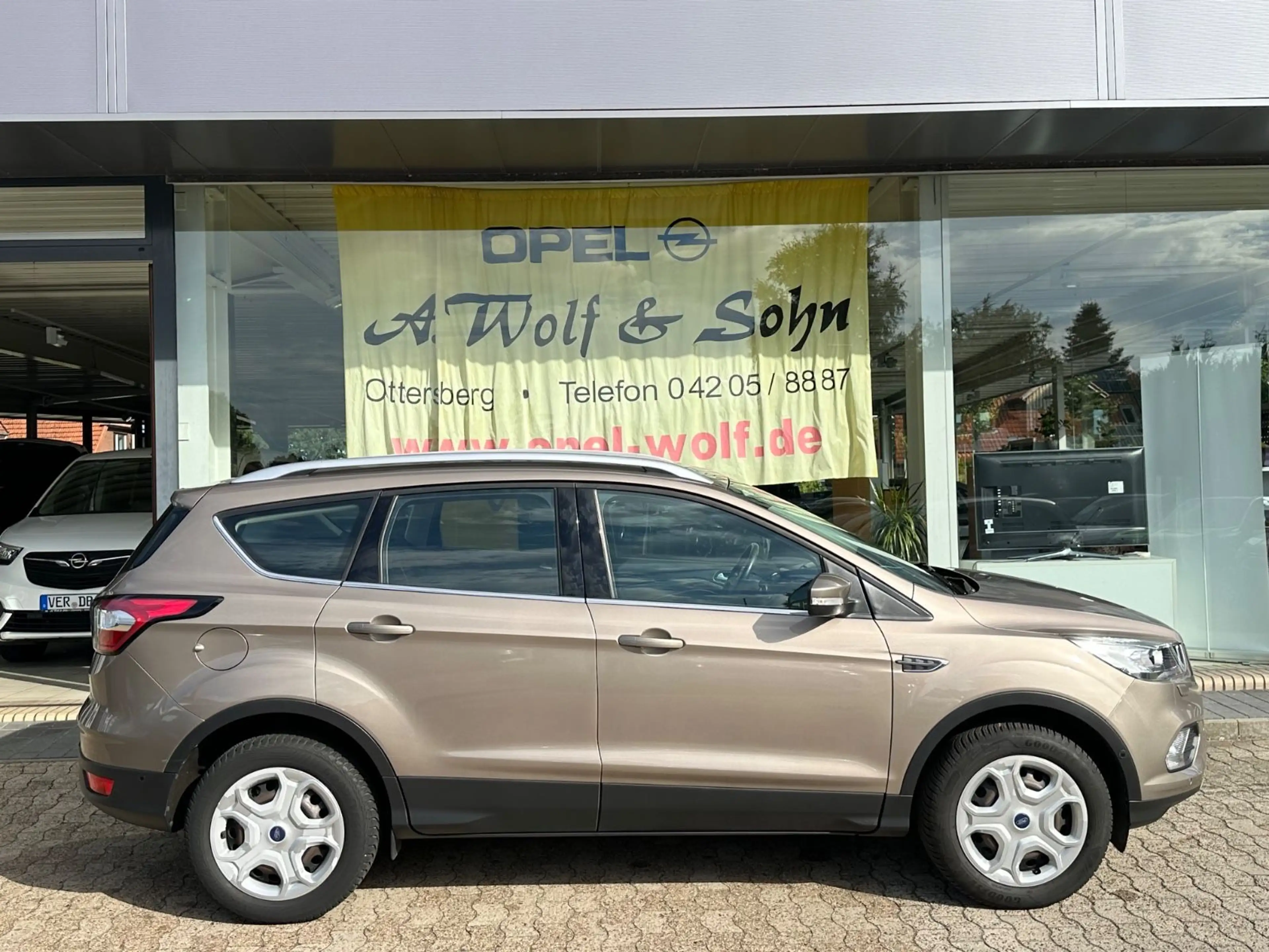 Ford Kuga Cool & Connect PDC+NAVI+SHZ+PDC+CARPLAY+AHK — photo 5