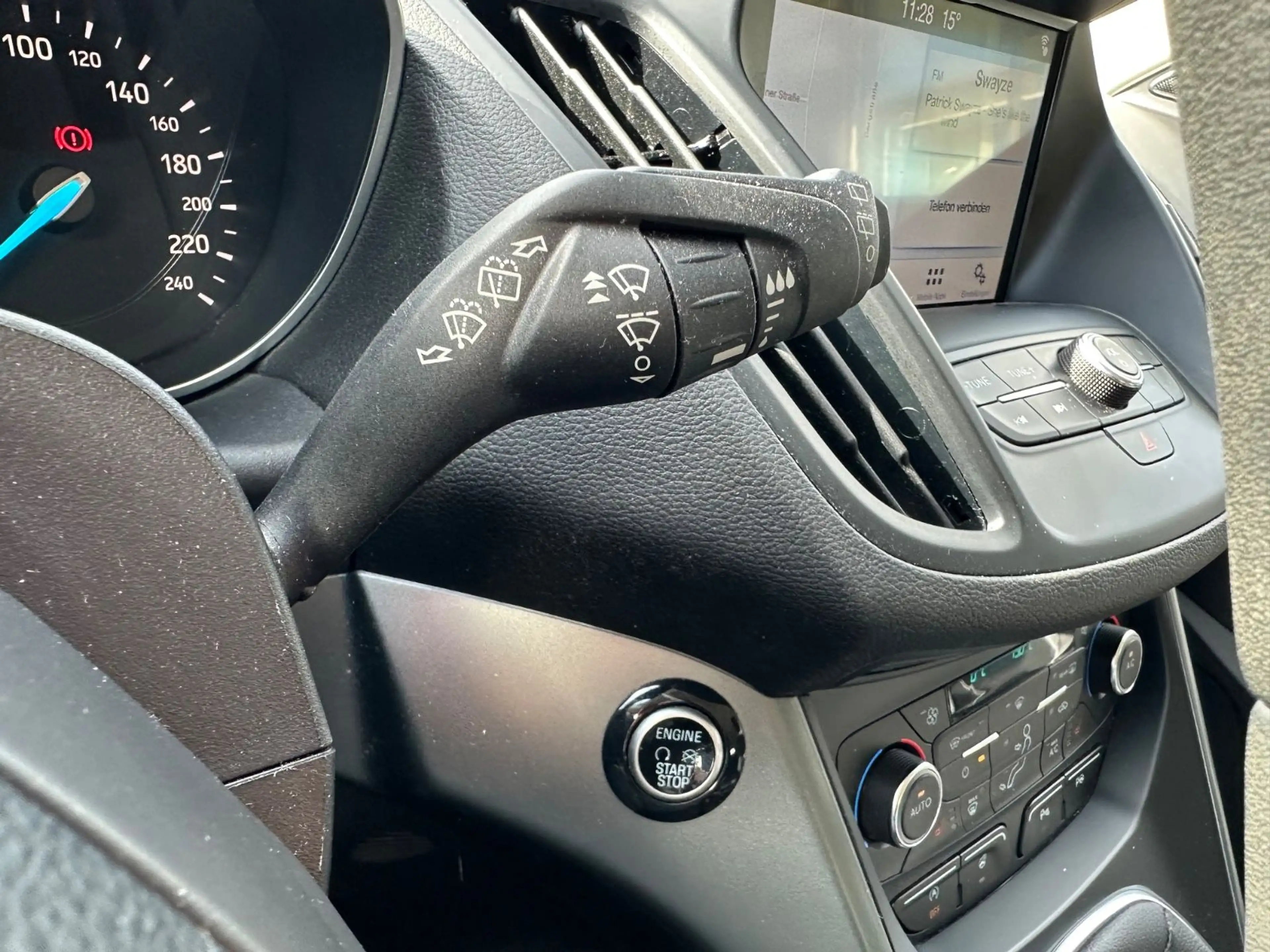Ford Kuga Cool & Connect PDC+NAVI+SHZ+PDC+CARPLAY+AHK — photo 11