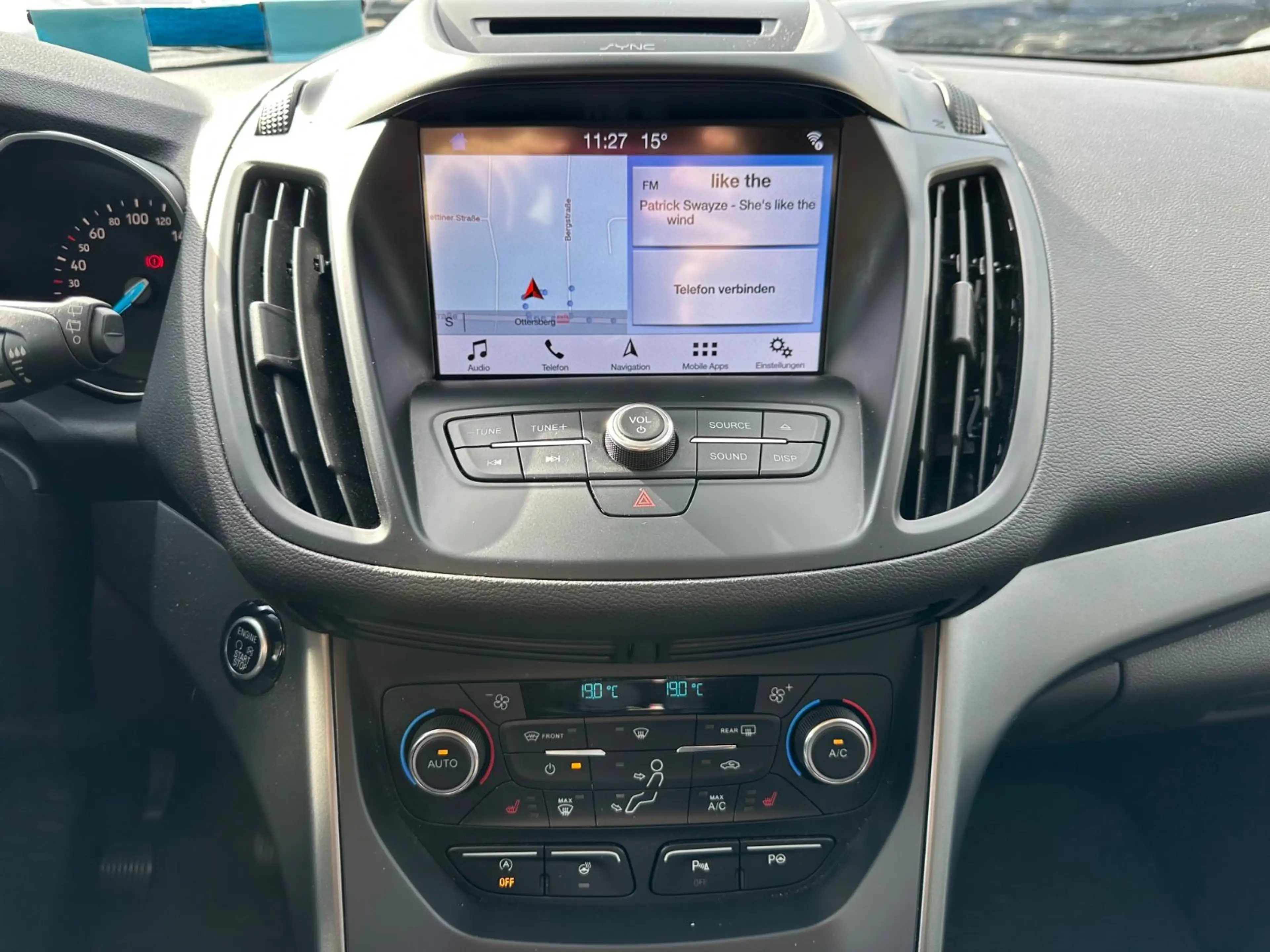 Ford Kuga Cool & Connect PDC+NAVI+SHZ+PDC+CARPLAY+AHK — photo 13