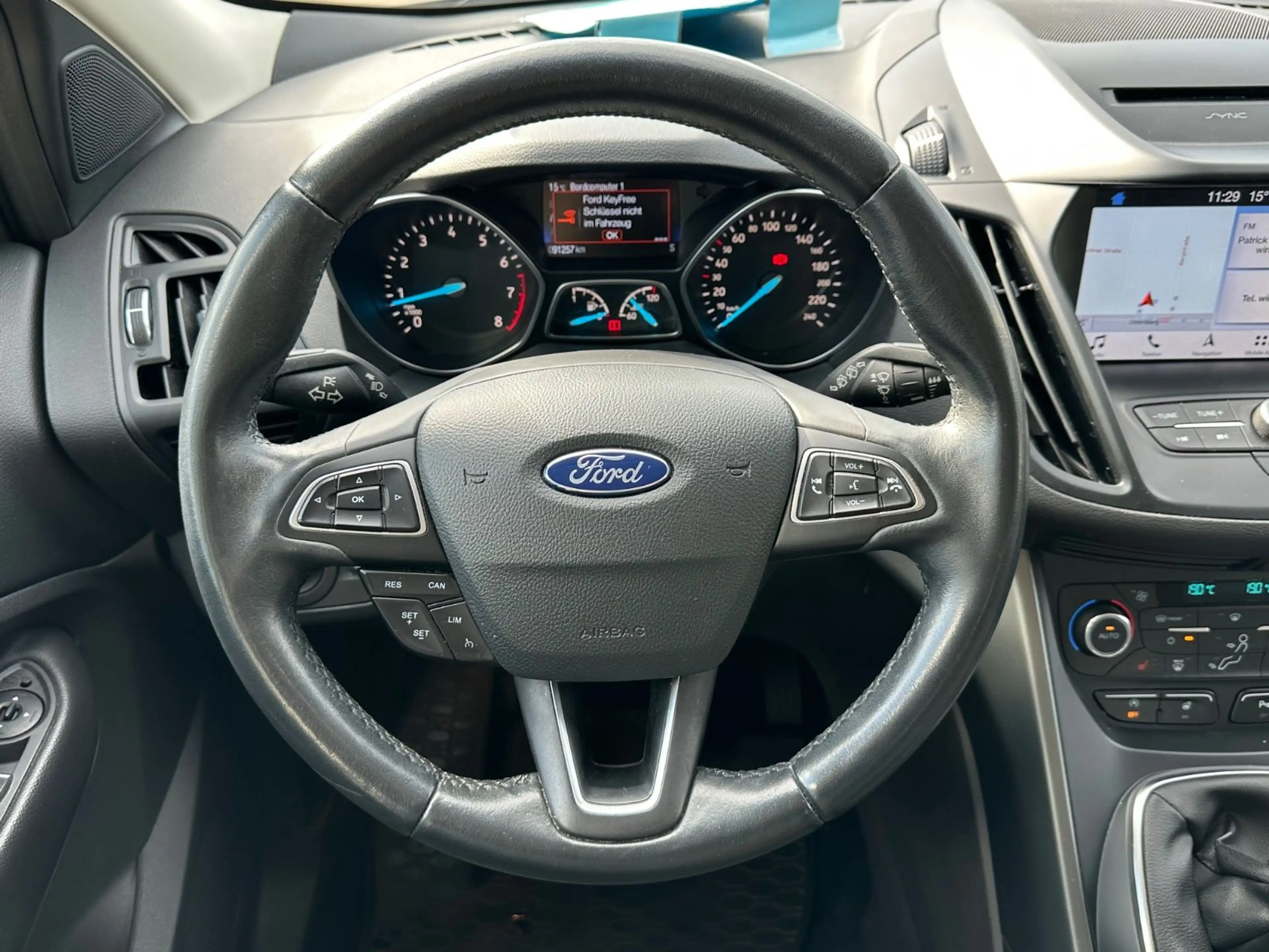 Ford Kuga Cool & Connect PDC+NAVI+SHZ+PDC+CARPLAY+AHK — photo 9