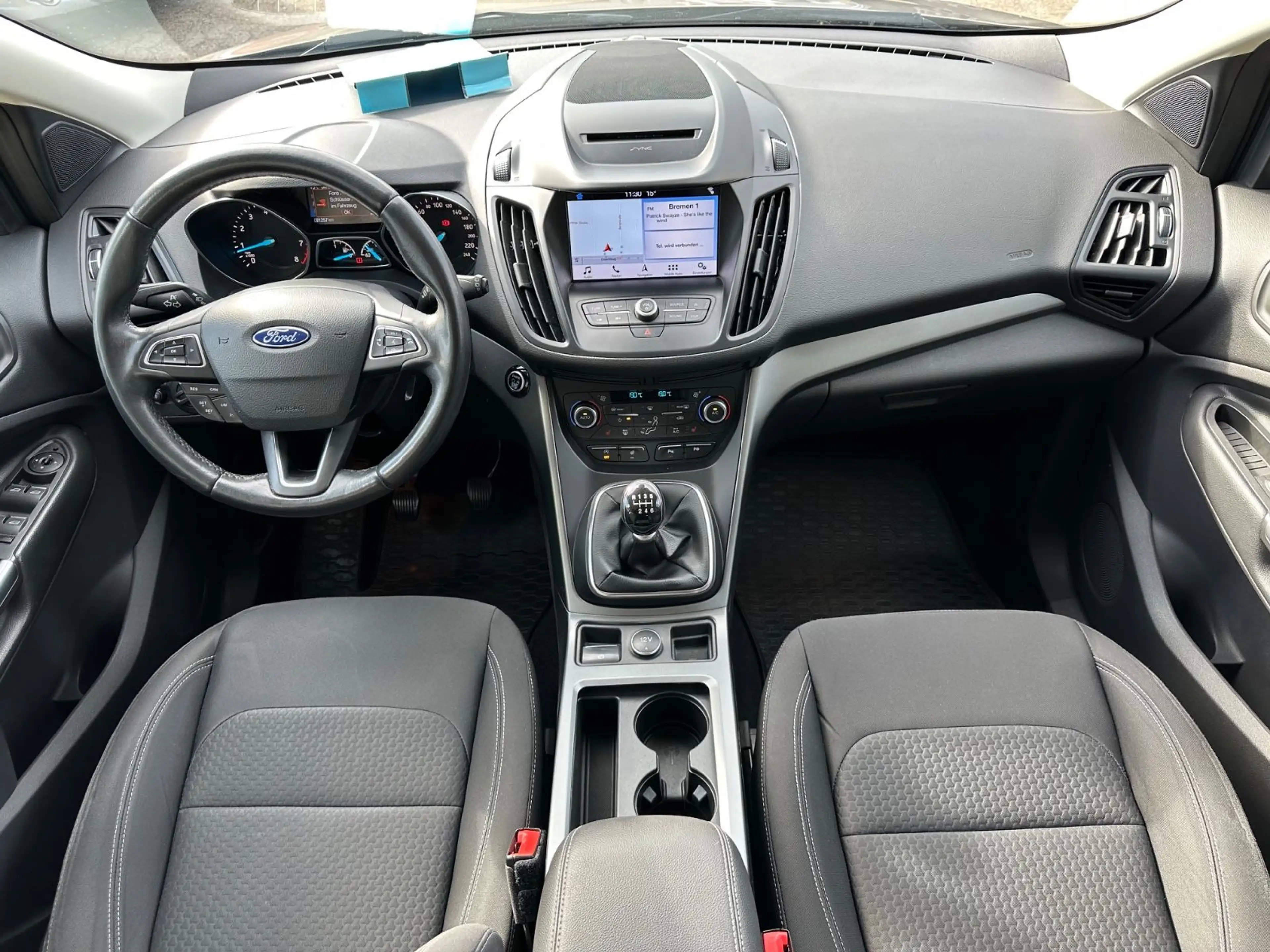 Ford Kuga Cool & Connect PDC+NAVI+SHZ+PDC+CARPLAY+AHK — photo 15