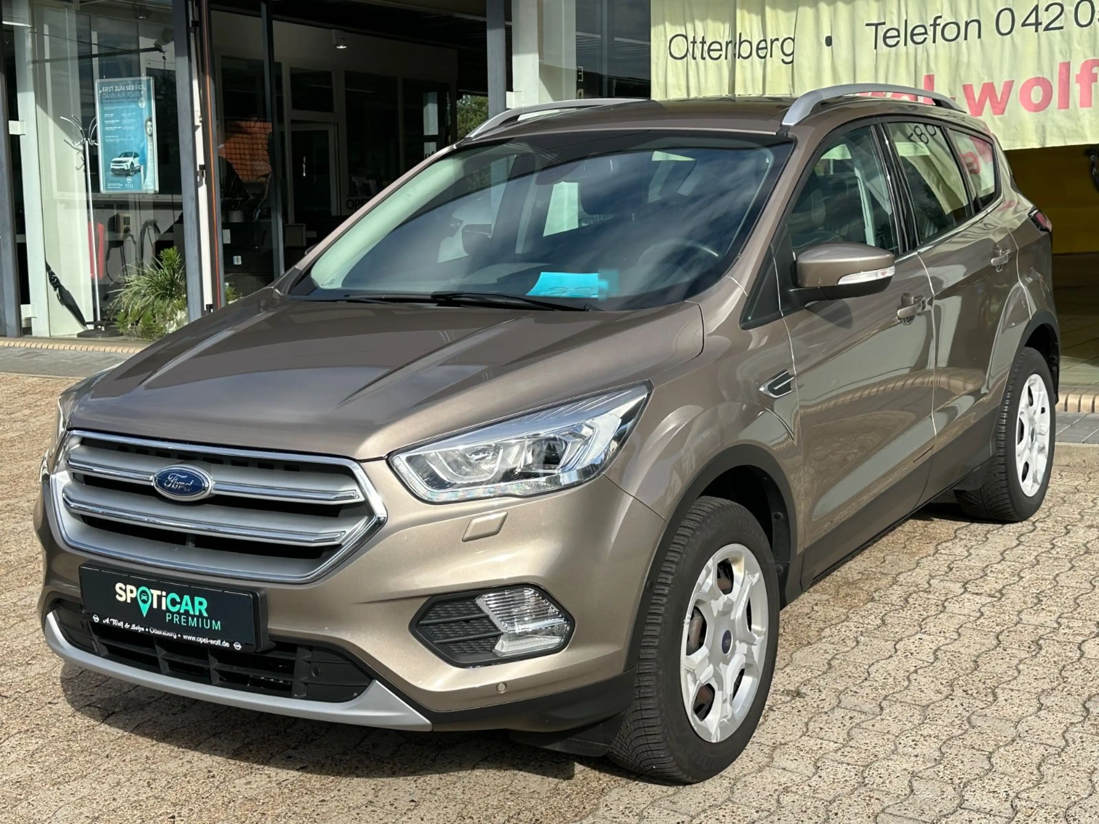 Ford Kuga Cool & Connect PDC+NAVI+SHZ+PDC+CARPLAY+AHK